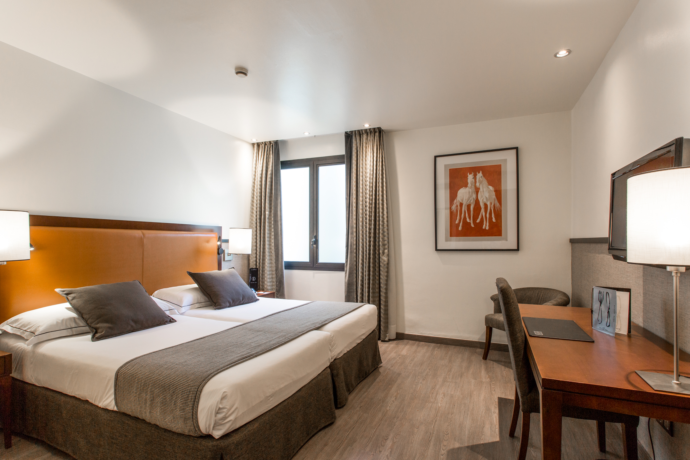 Inner, Single, Double Bed