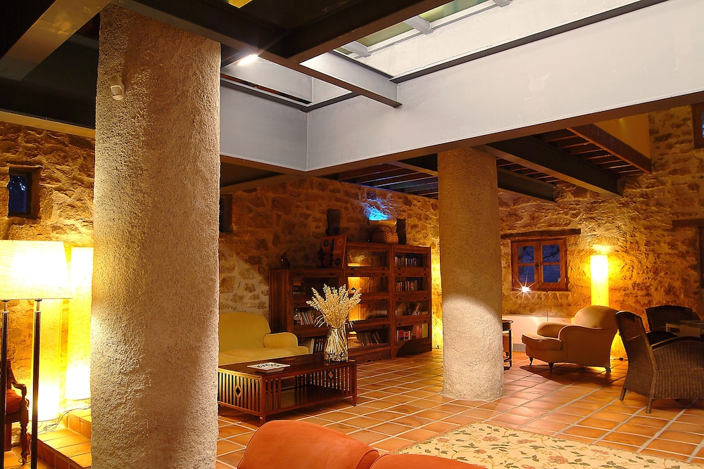 Hotel El Turcal 24/41