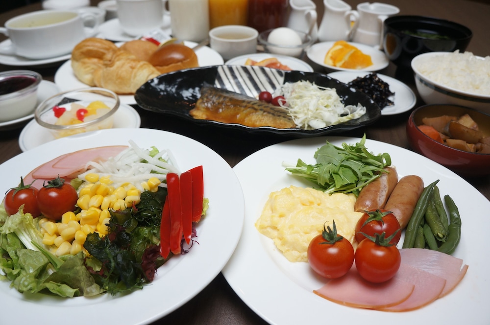 Akasaka Yoko Hotel 58/65