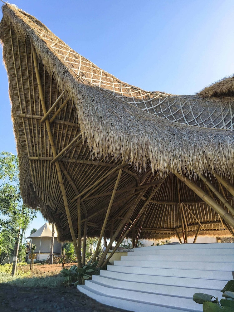Menjangan Dynasty Resort 6/73