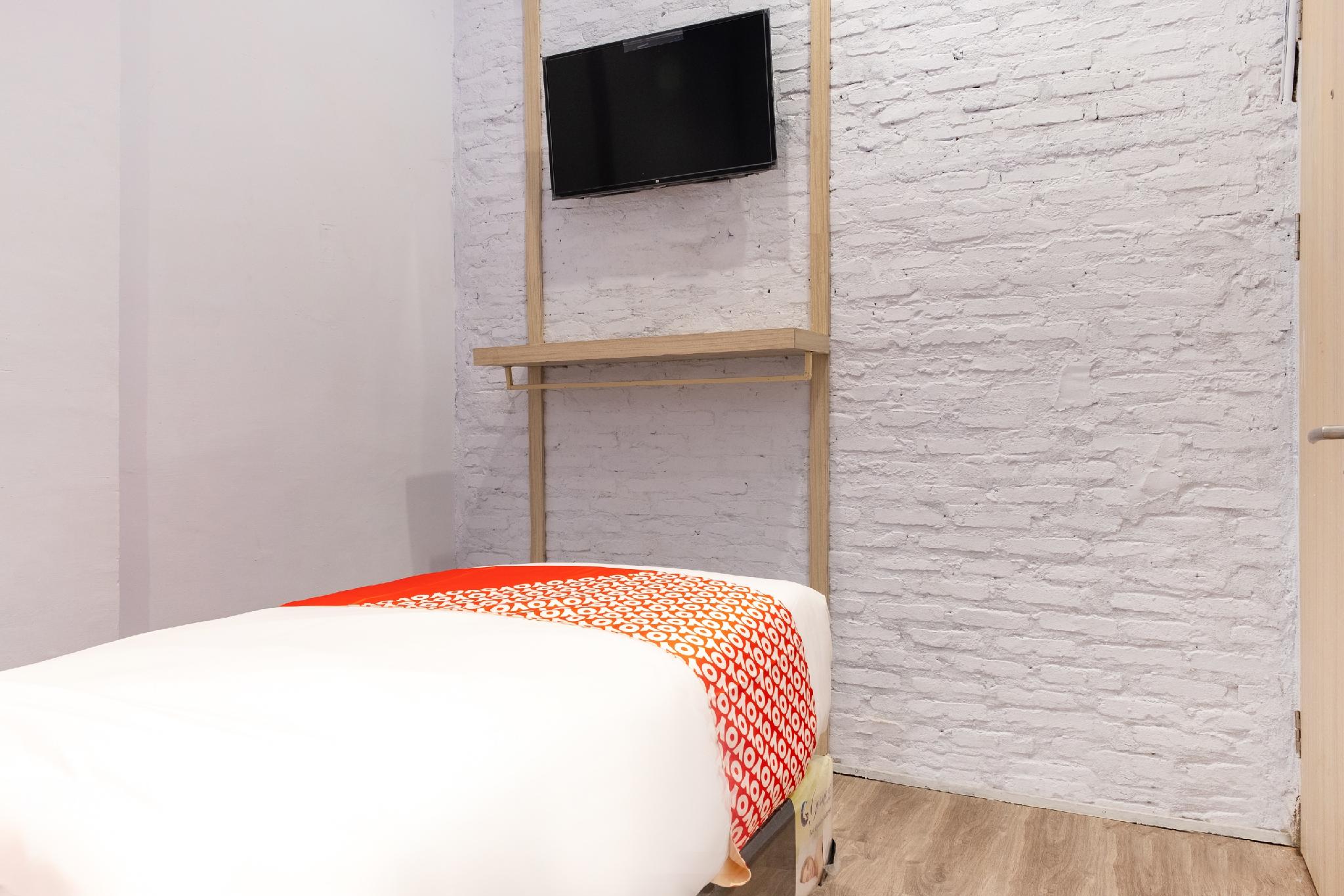 Super OYO 3150 Theodore Homestay 18/24