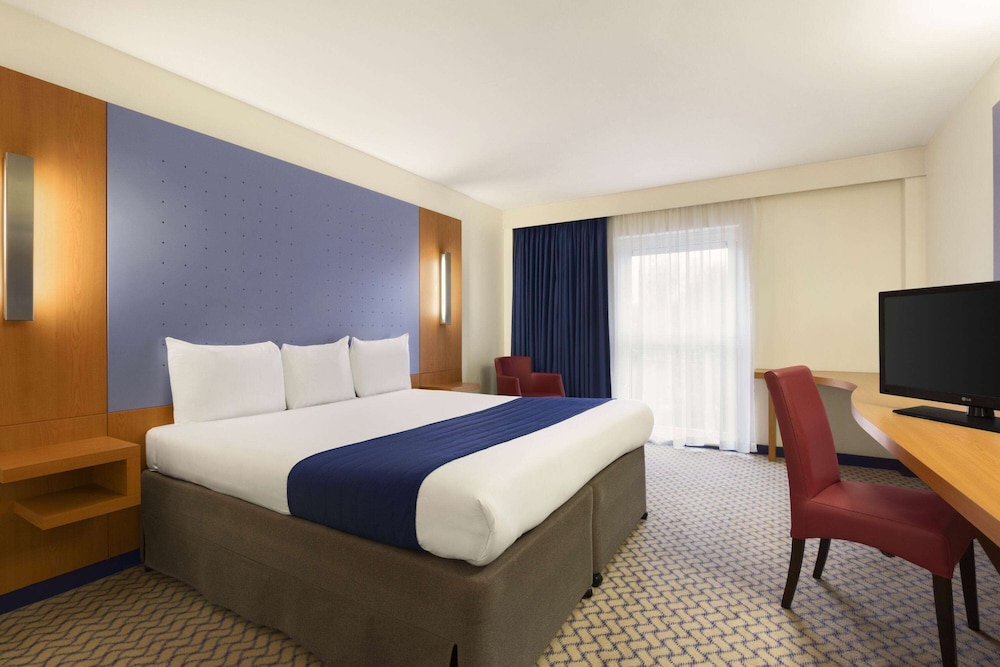 ROOM, TRIPLE
