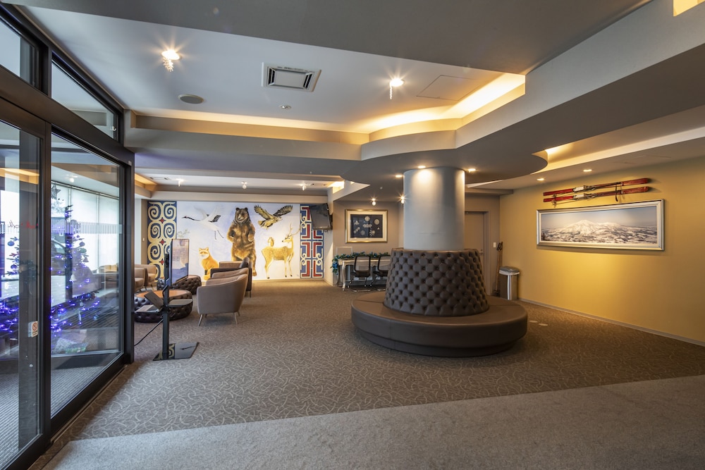 M Hotel 18/28