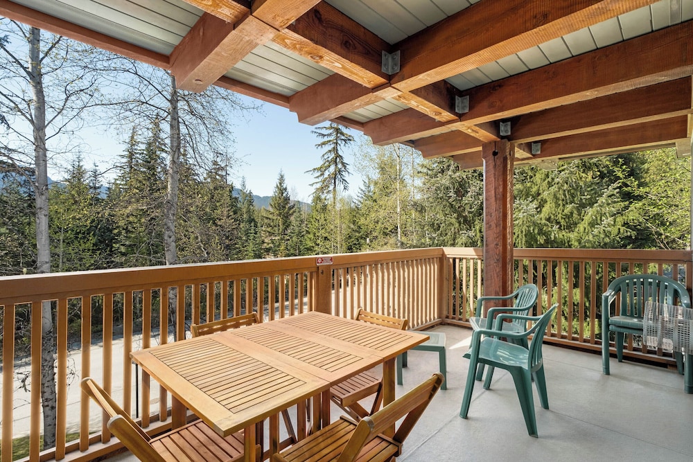 Horstman House By Whistler Premier 54/68