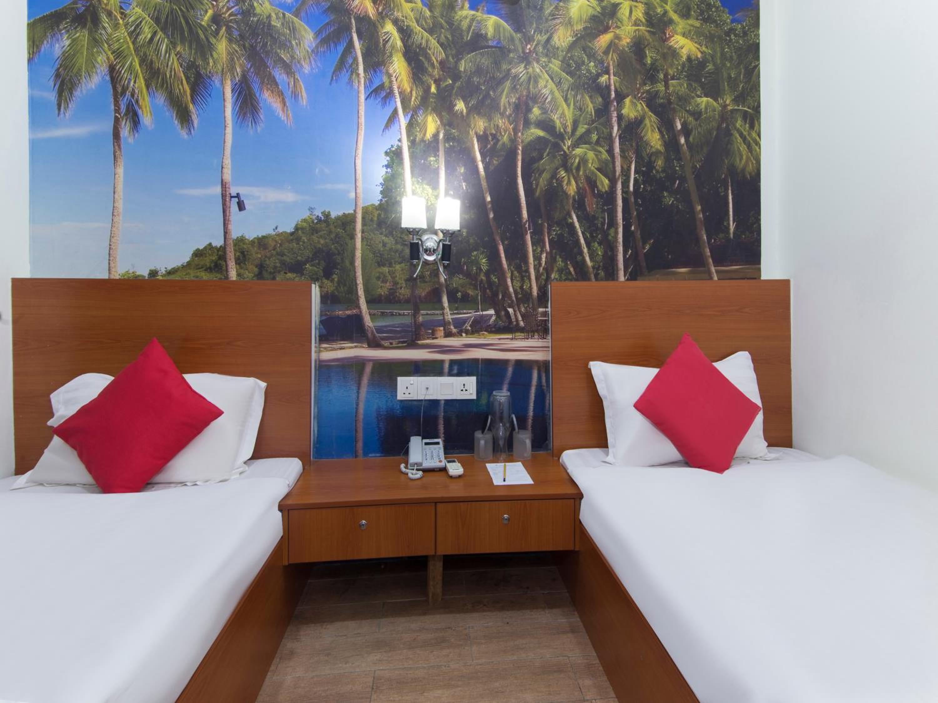 Standard, Twin Beds