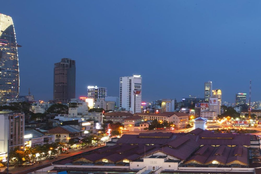 SUNRISE CENTRAL HOTEL 40/47