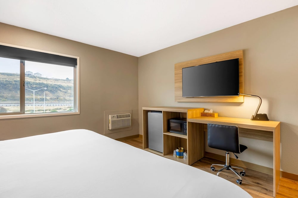 Columbia River Hotel, Ascend Hotel Collection 25/76