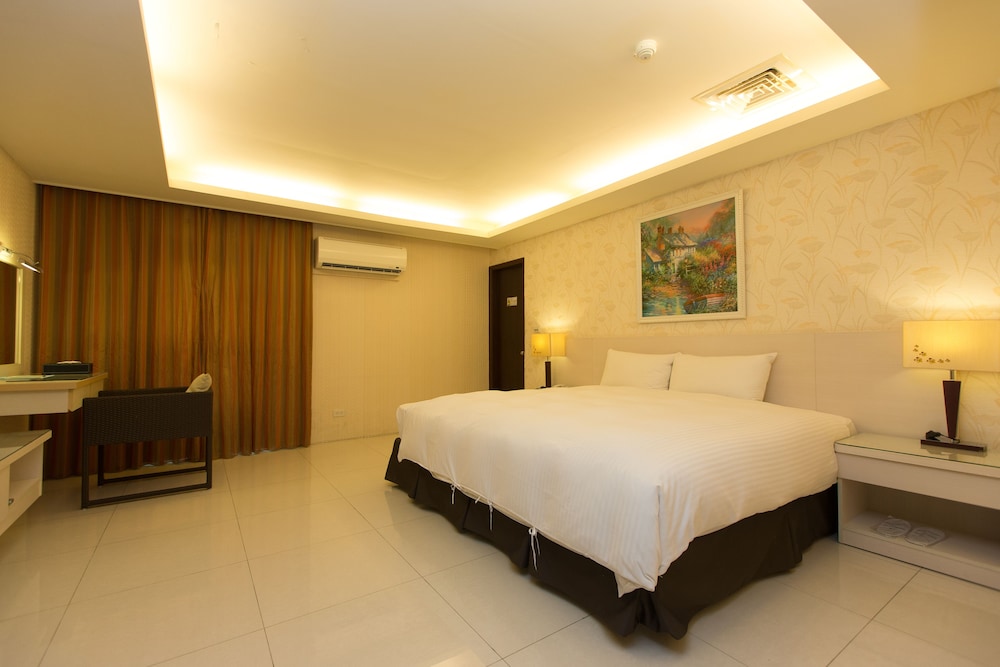 F Hotel Sanyi 14/32