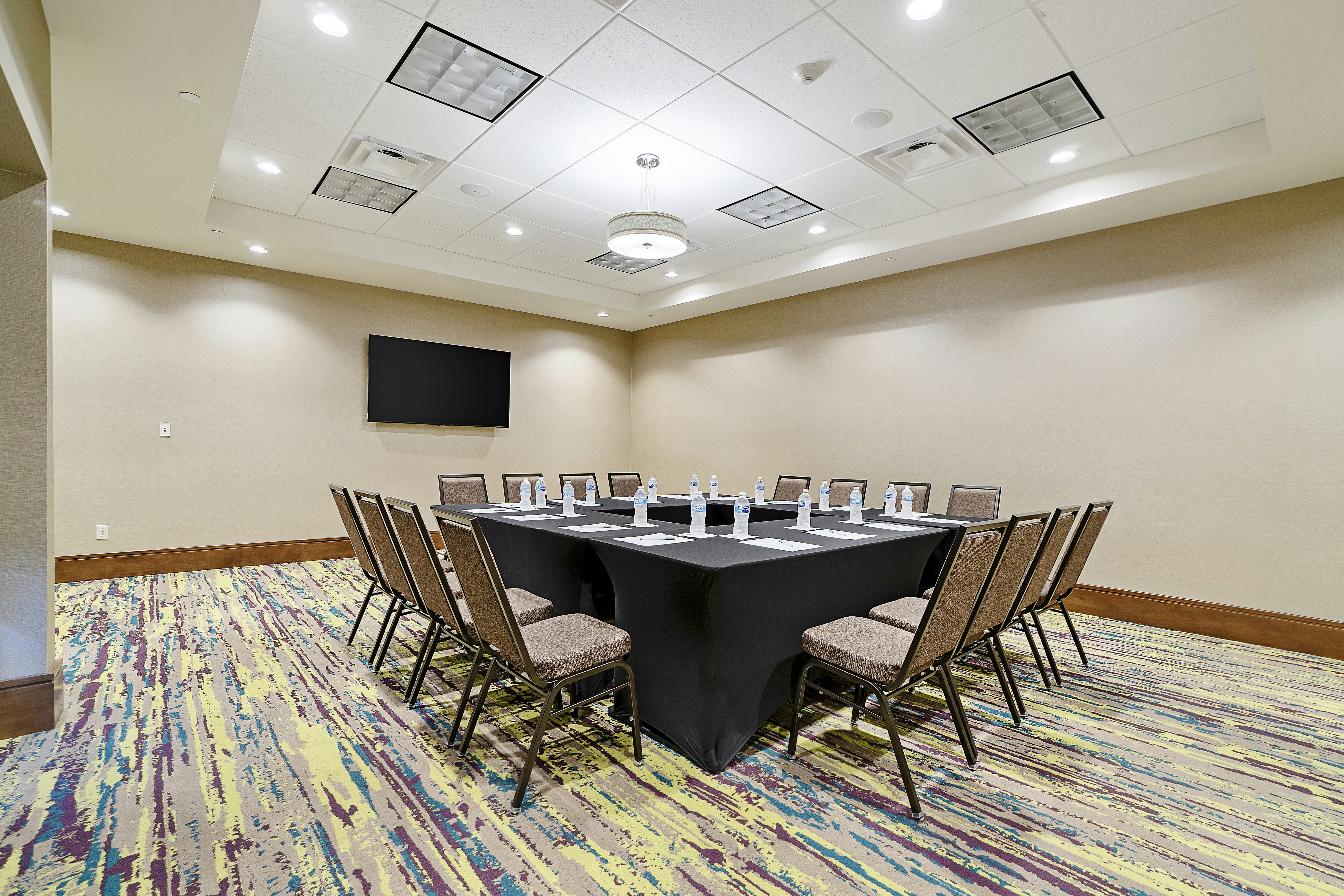 Hilton Garden Inn Edmond / Oklahoma City North, OK 30/50