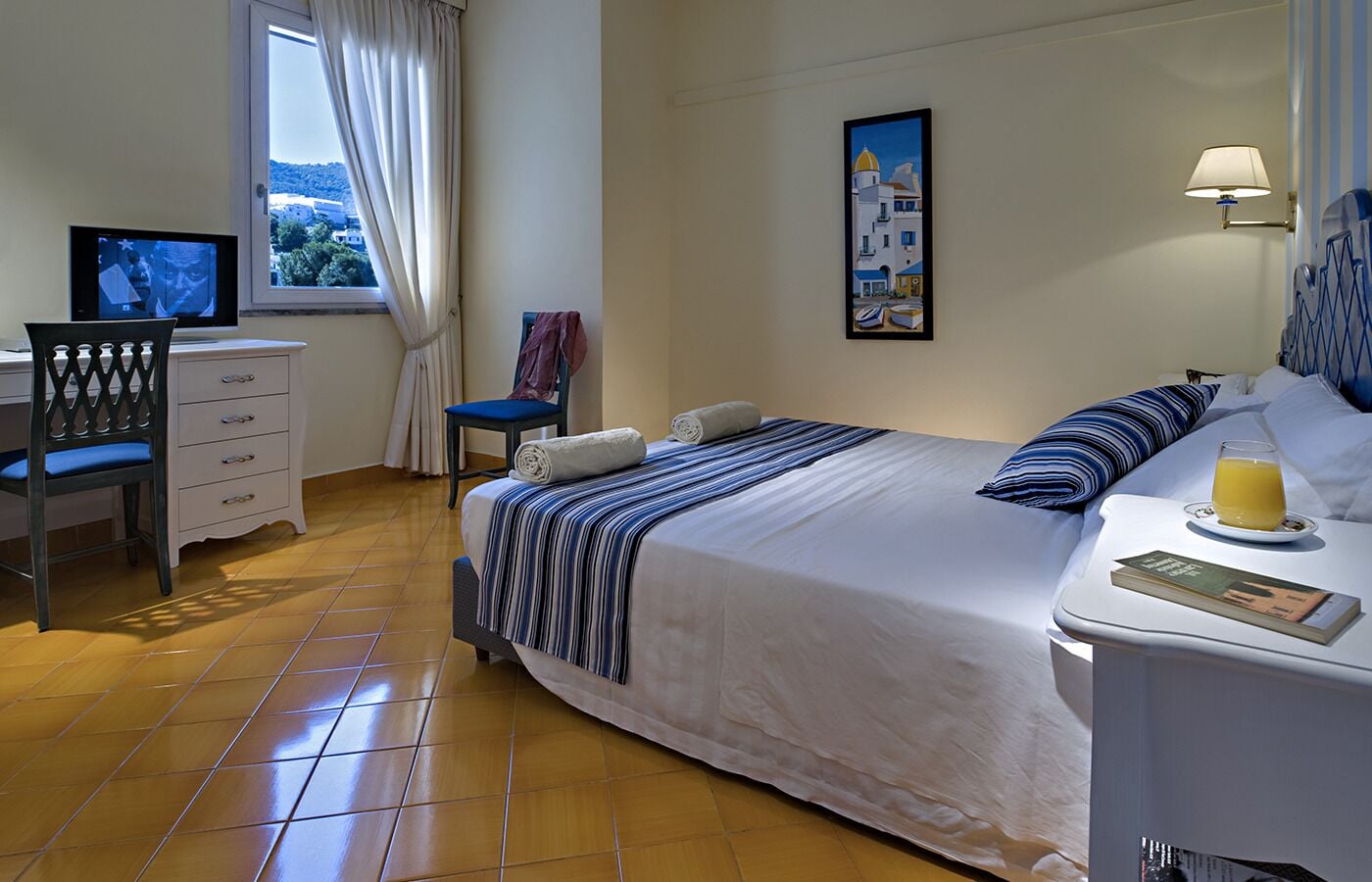 غرفة كلاسيكية بسرير مزدوج بإطلالة على البحر، Terme Mare Blu 3/8
