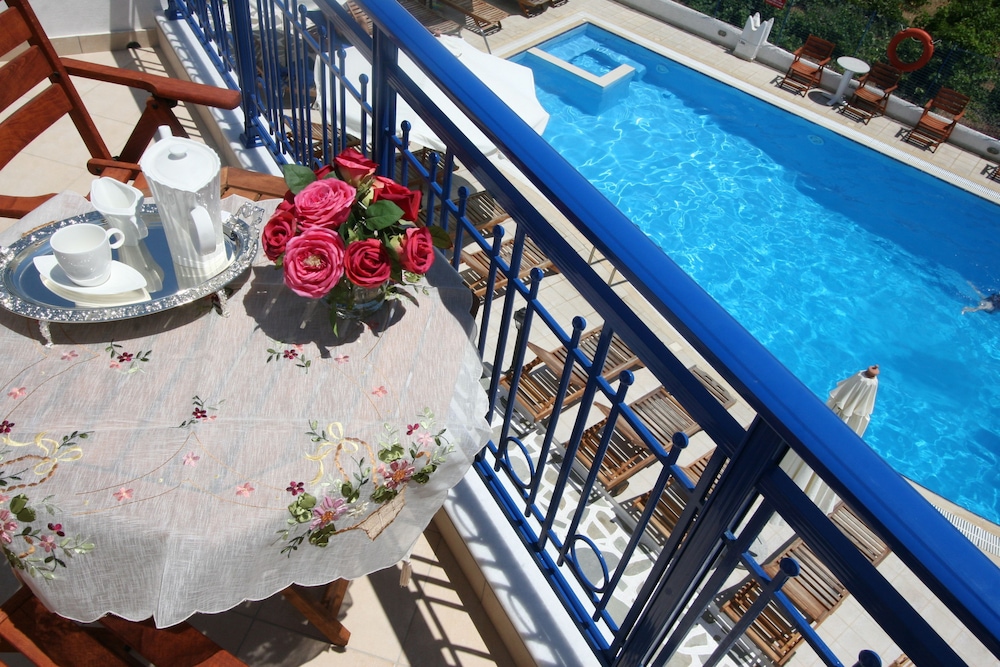 Katerina Hotel 47/76