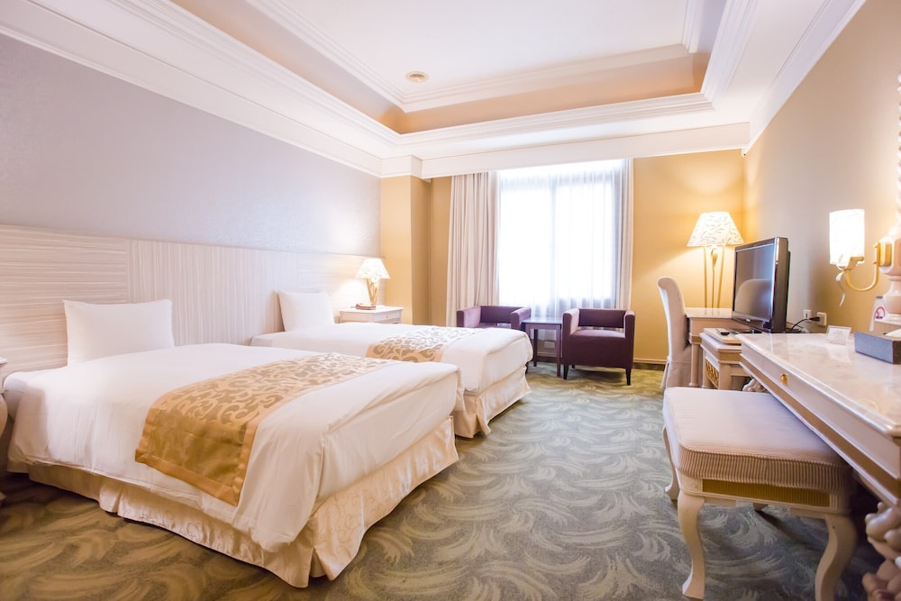 ROOM, TWIN BEDS