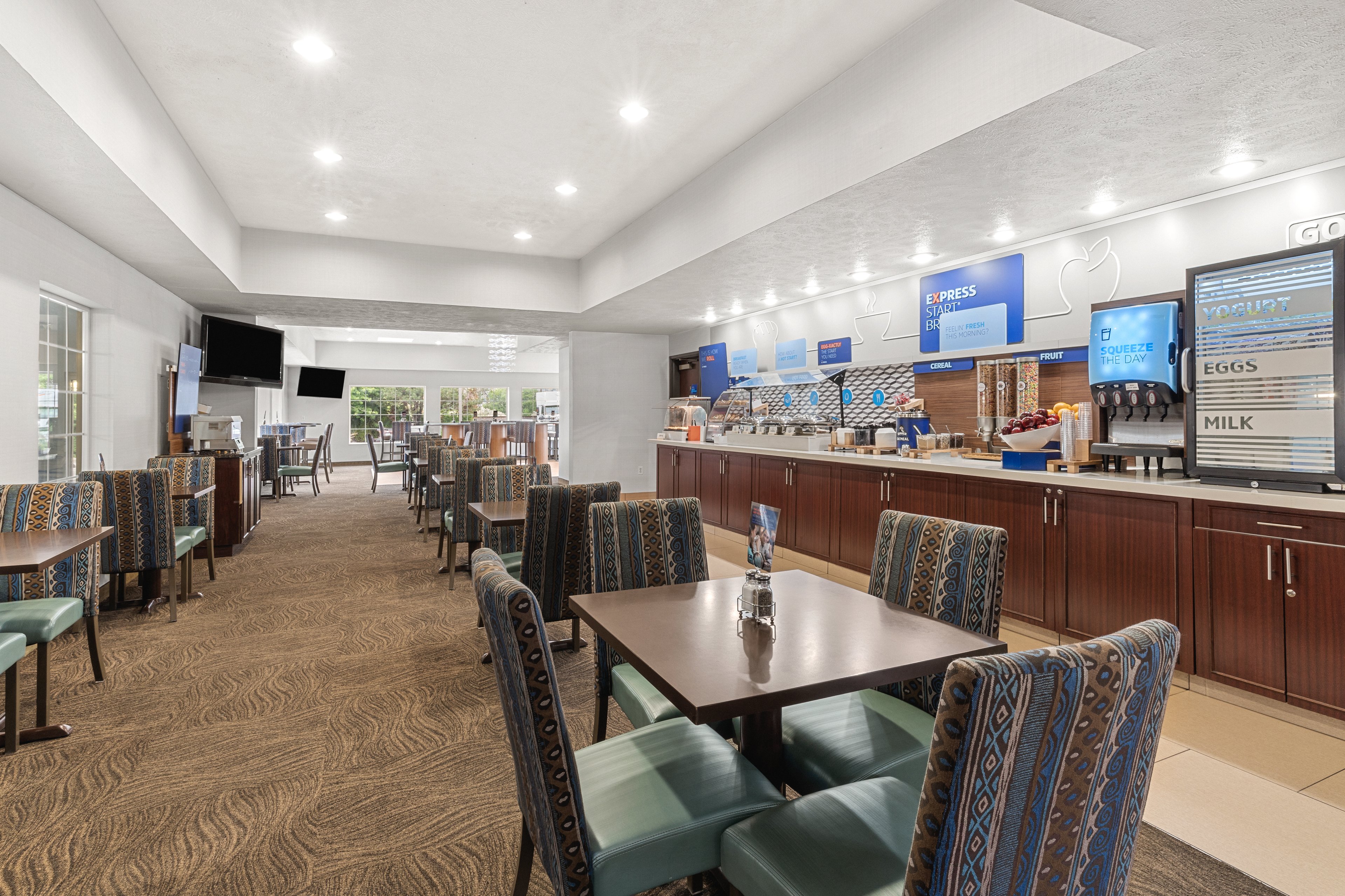 Holiday Inn Express Hotel Wenatchee 47/57