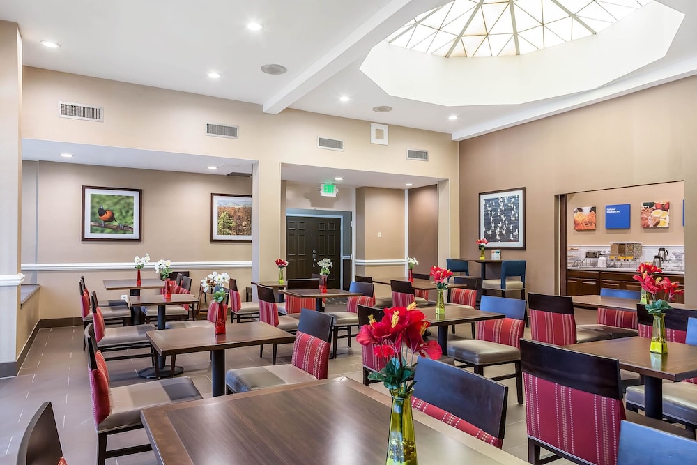 Comfort Inn and Suites Aberdeen Near Apg 38/49