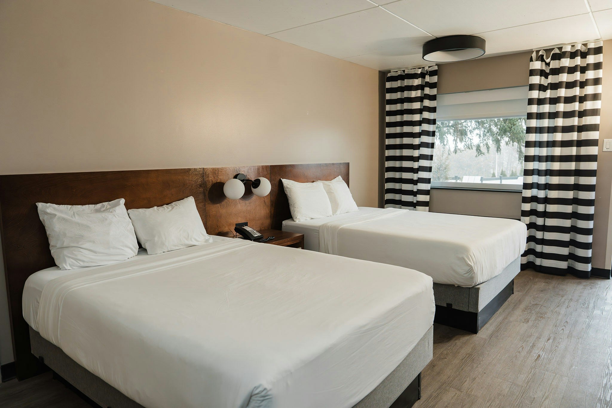 ROOM, 2 DOUBLE BEDS, POOL SIDE