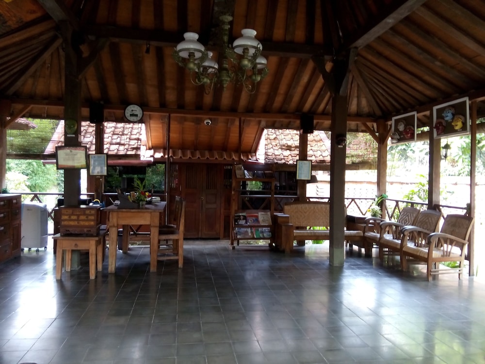 Tembi Rumah Budaya 24/50