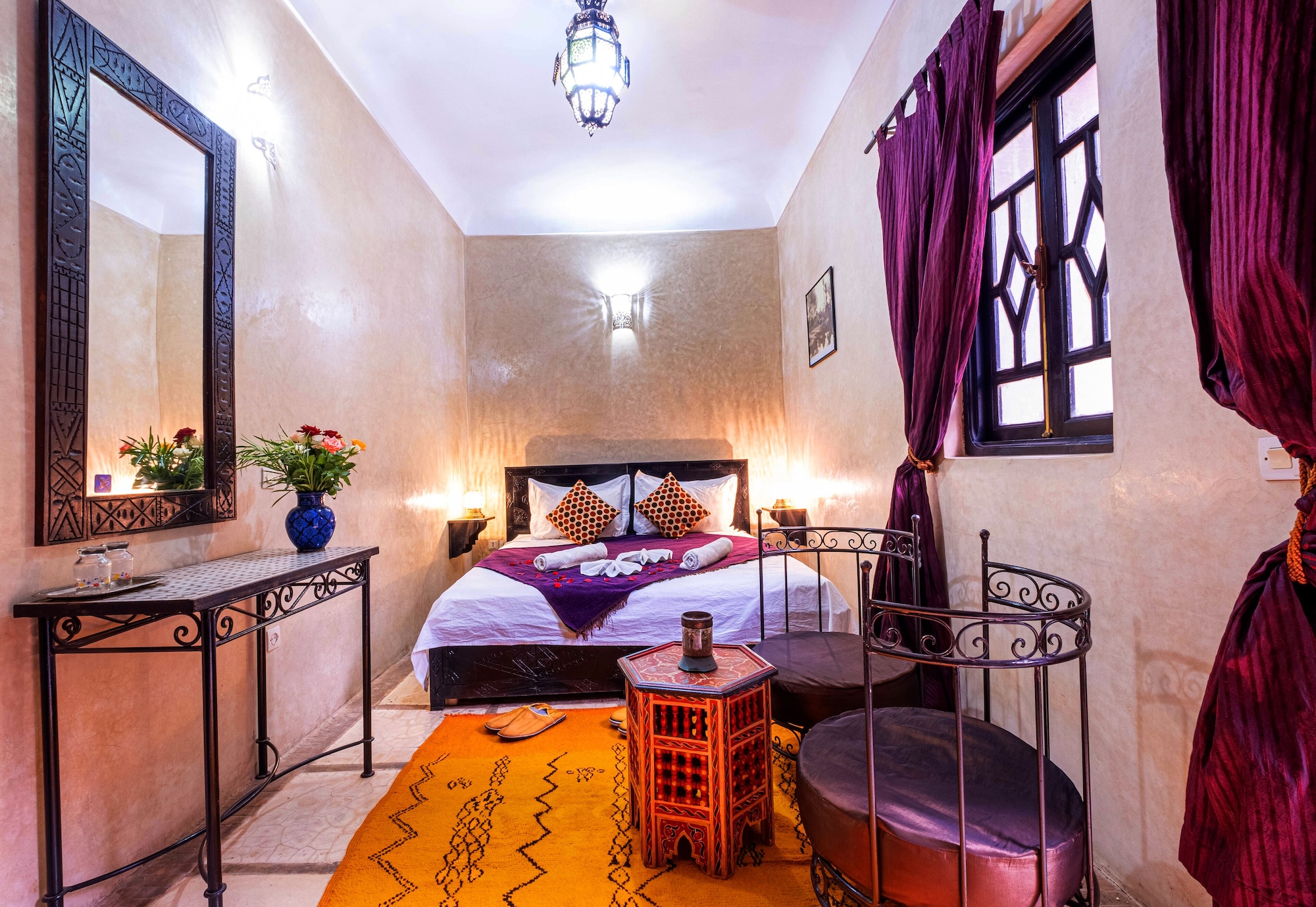 STANDARD, KING BED