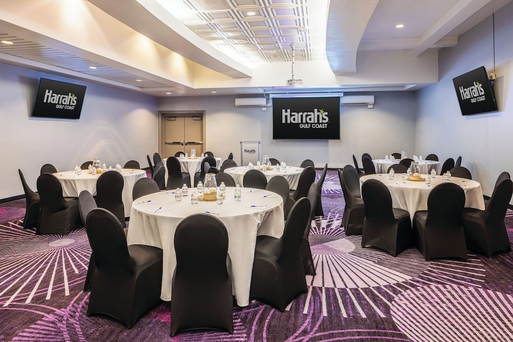 Harrah's Gulf Coast - A Caesars Rewards Destination 35/48