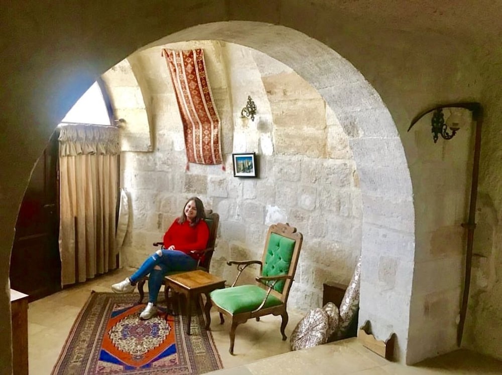 Phocas Cave Suites 42/71