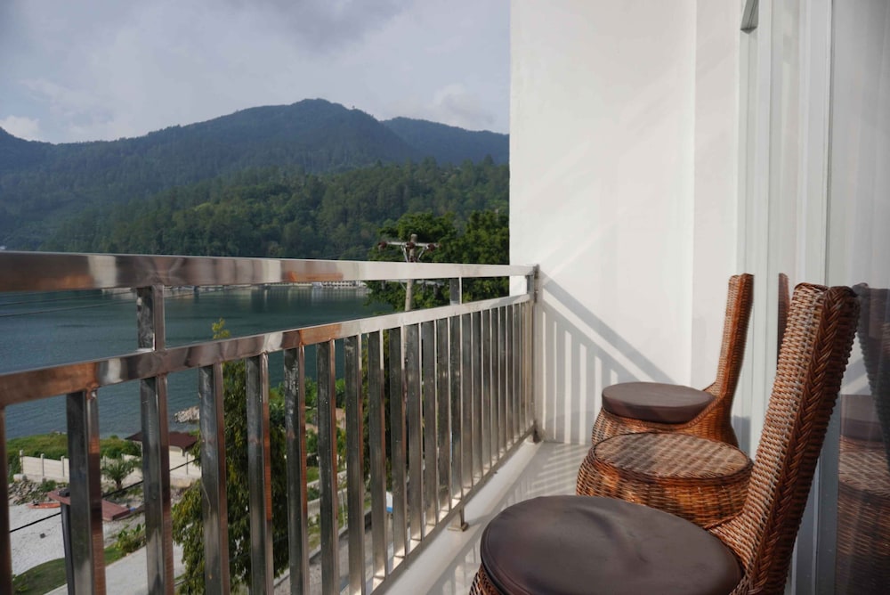 Grand Tamaro Hotel Parapat 43/49