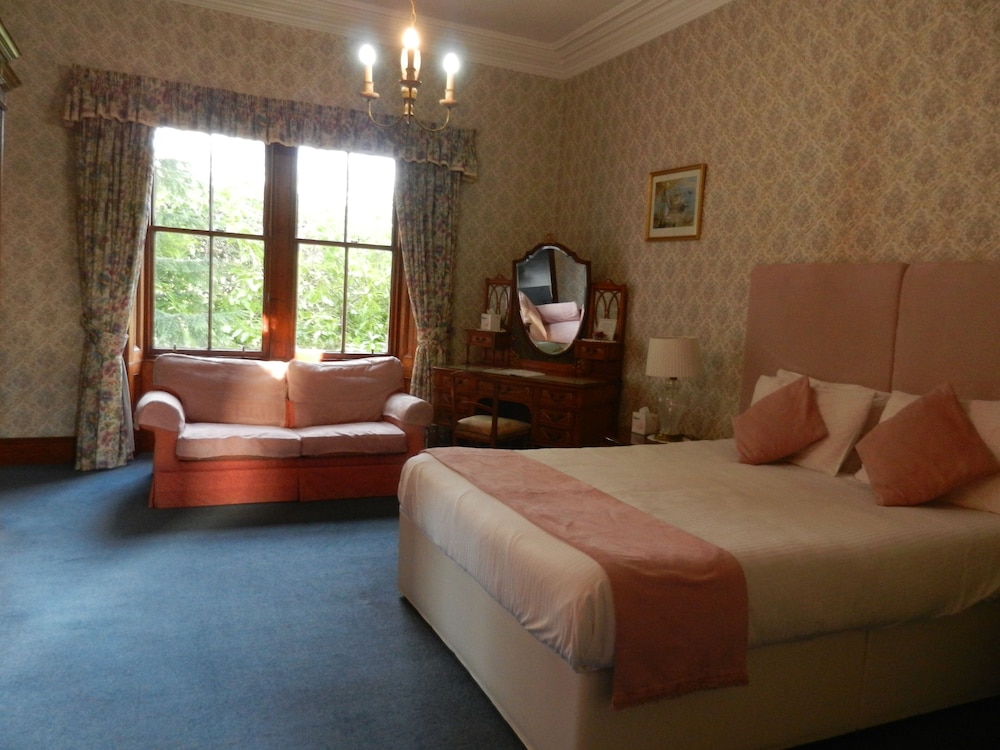 Mansfield Castle Hotel 9/50