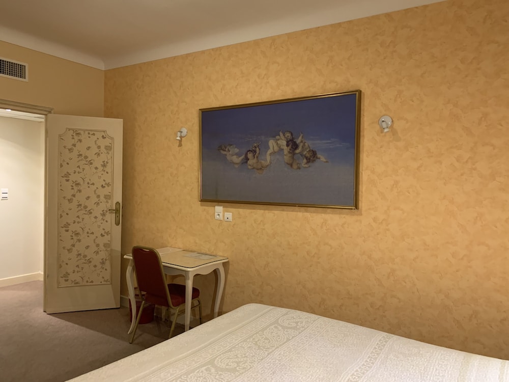 Hotel Chiffre 32/69