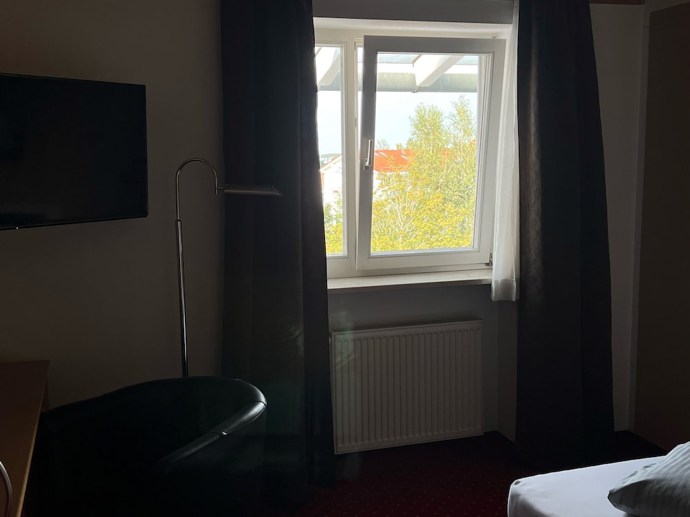 Hotel Konrad Poetzel Holzkirchen 30/50