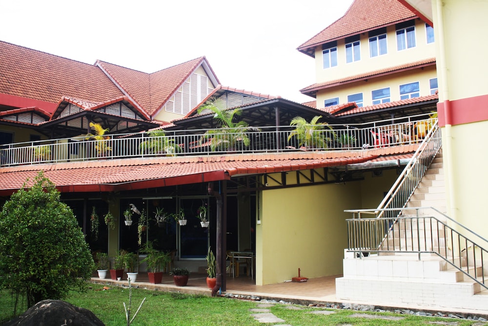 Don Bosco Hotel School 7/60