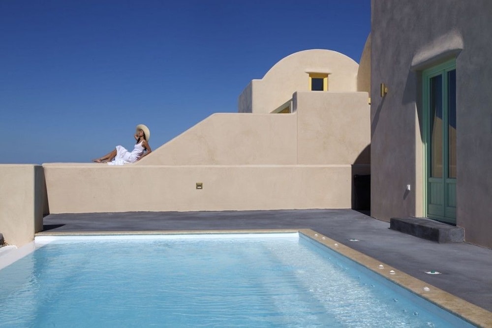 Voreina Gallery Suites 44/50