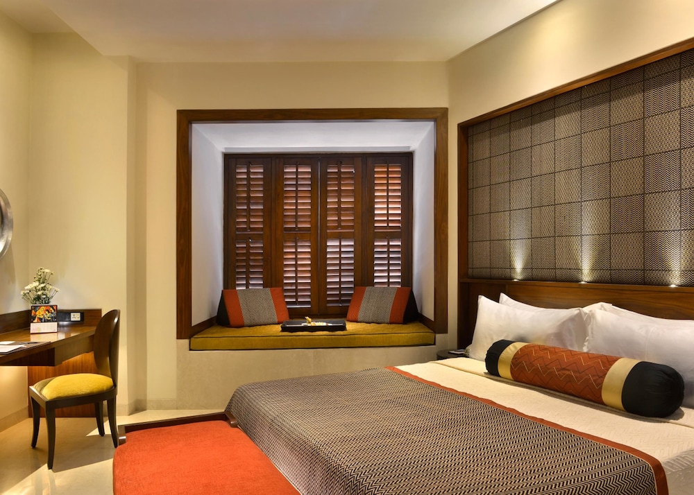The Lalit Great Eastern Kolkata 11/65