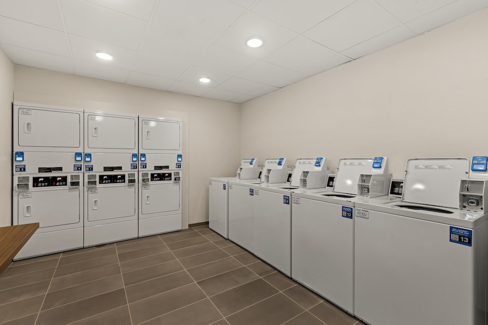 Everhome Suites Yuma East I-8 37/50