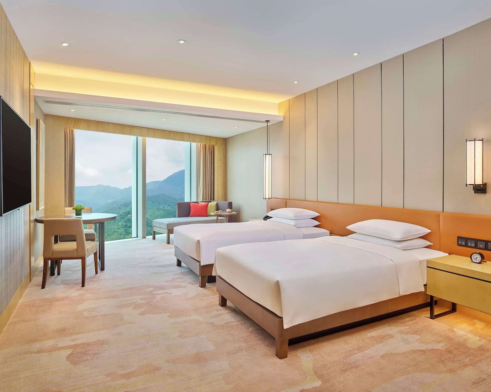 Hyatt Regency Shenzhen Yantian 18/68