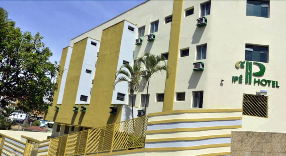 IPE HOTEL 3/35