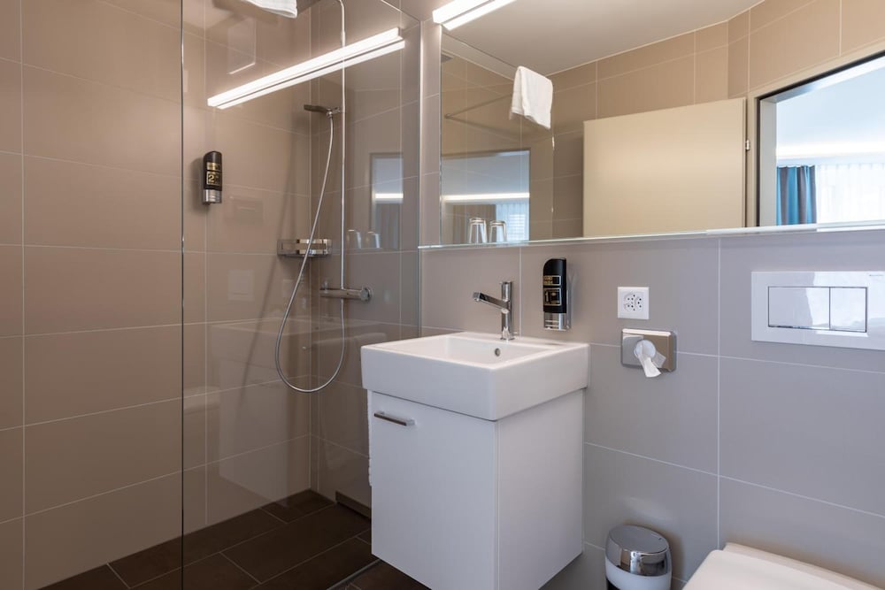 Trip Inn Zurich Hotel 32/32