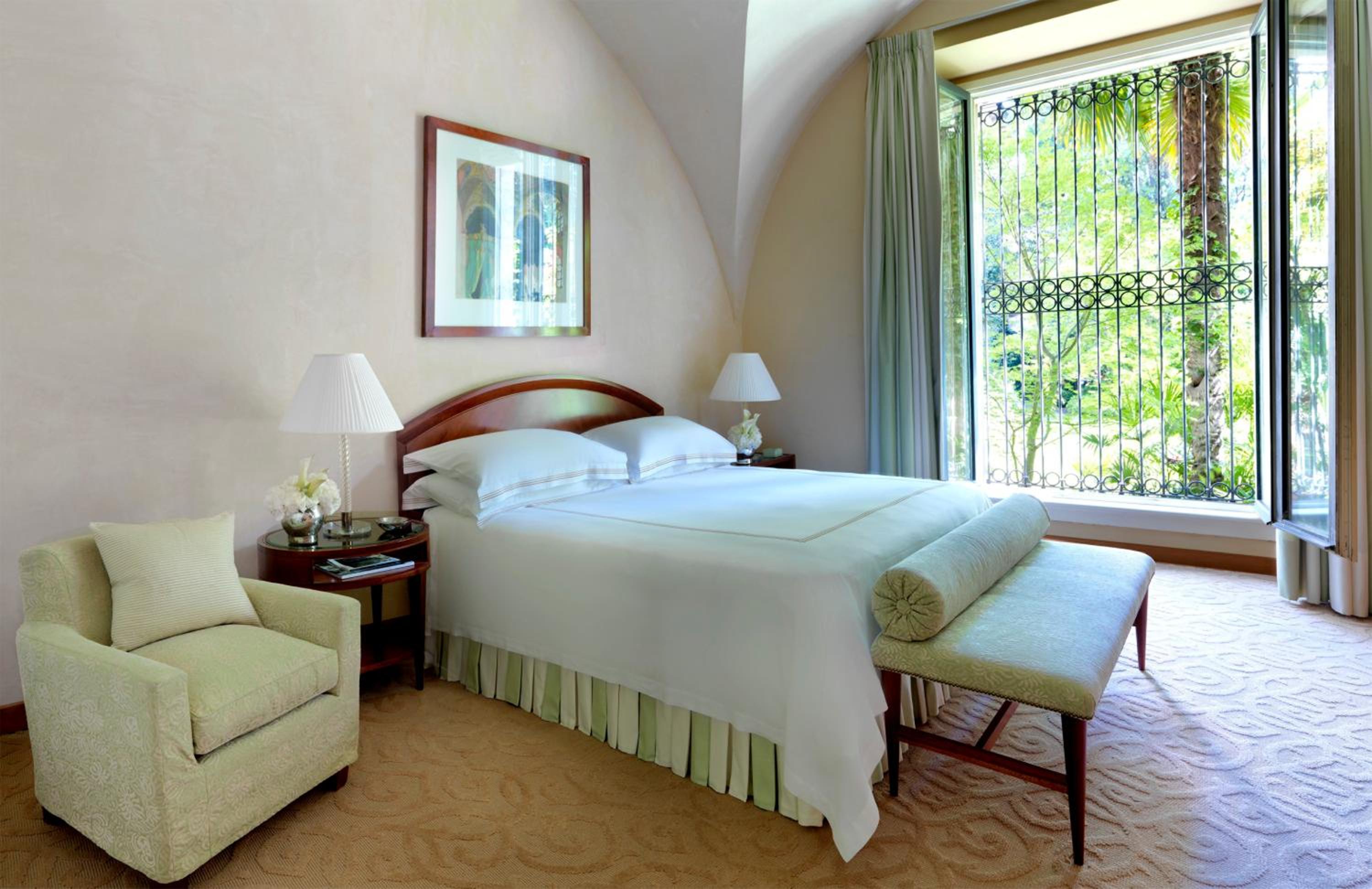 Cloister, Suite, King Bed
