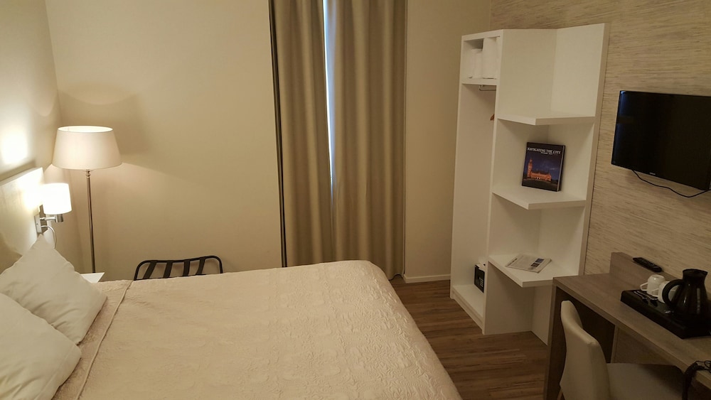 Andante Hotel 12/30