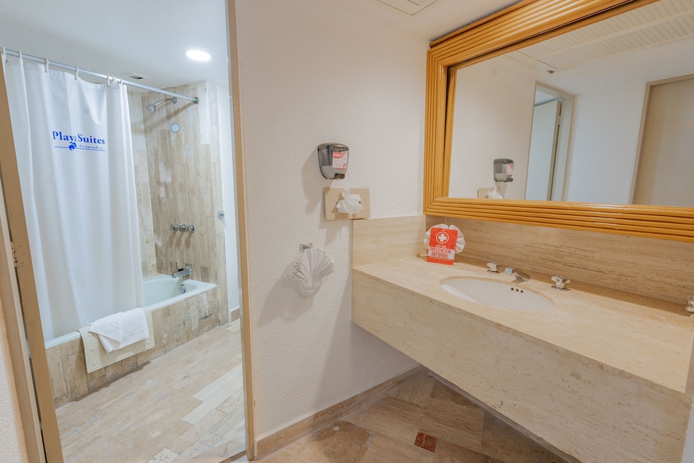 Playa Suites Acapulco 24/64