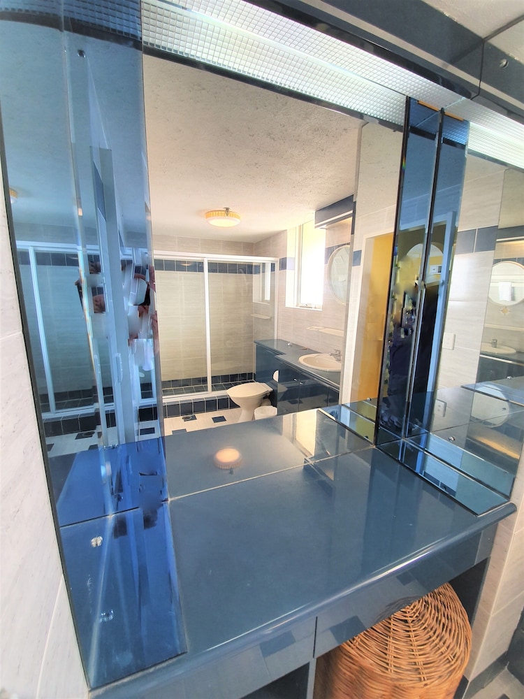 Talisman Apartments 44/75