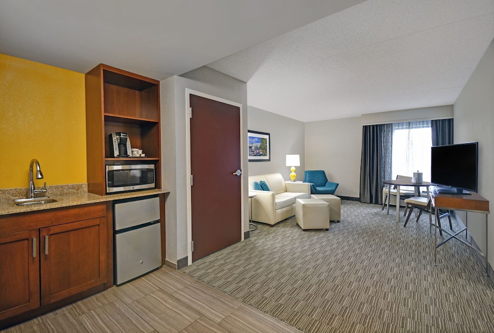 Holiday Inn Express and Suites Cincinnati Riverfront, an IHG Hotel 42/64