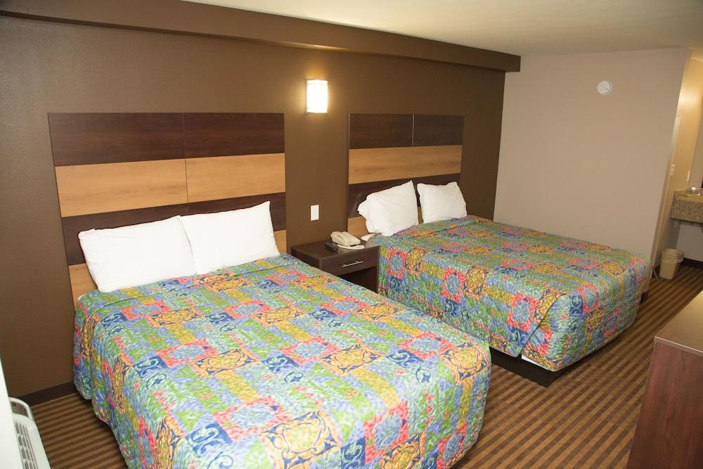 Americas Best Value Inn - Indy Northwest 8/27