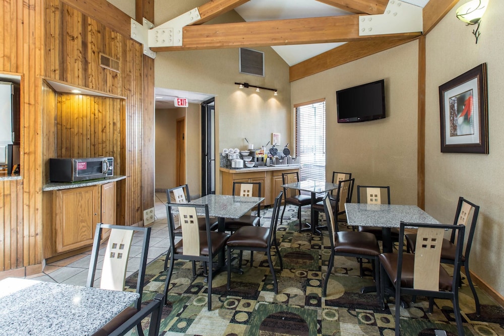 Comfort Inn Near Vail Beaver Creek 33/39