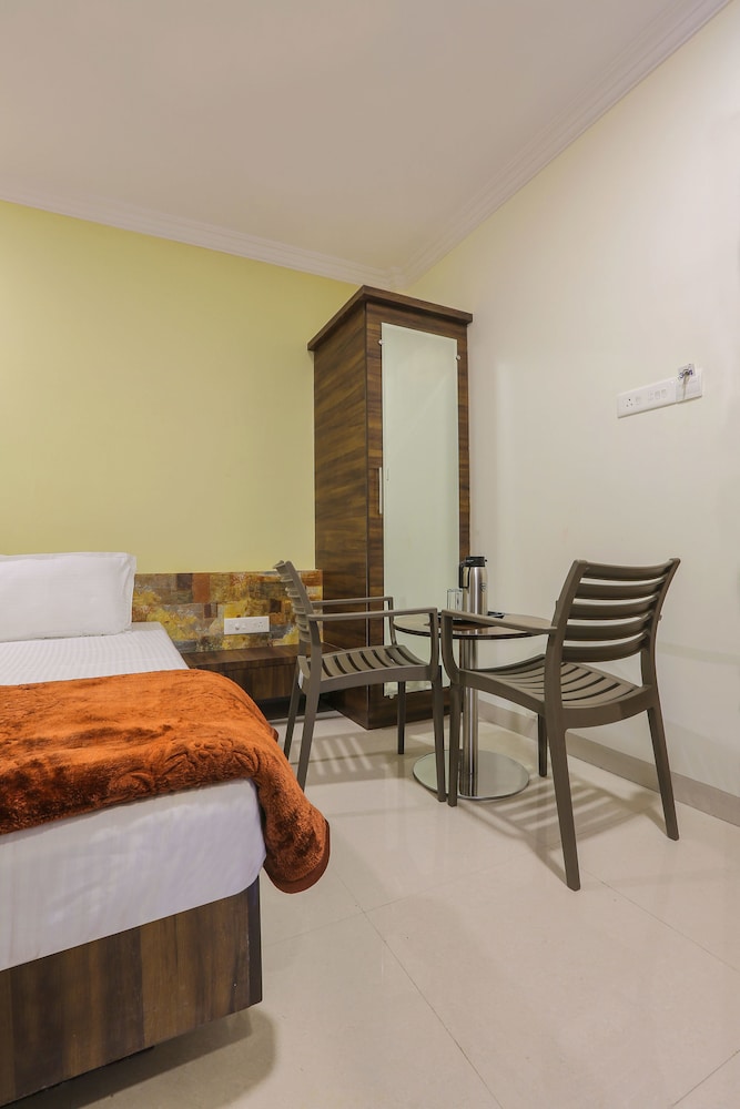 Hotel Sardar 18/20