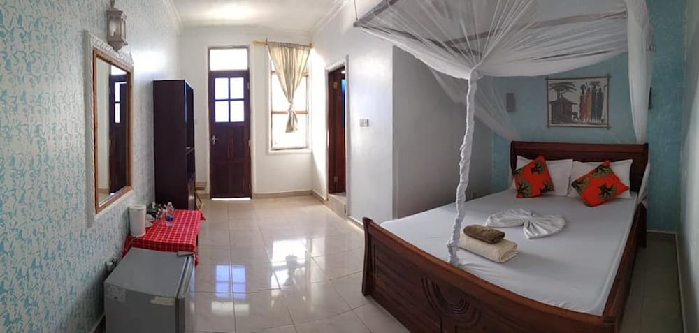 Mocco Beach Villa 28/78