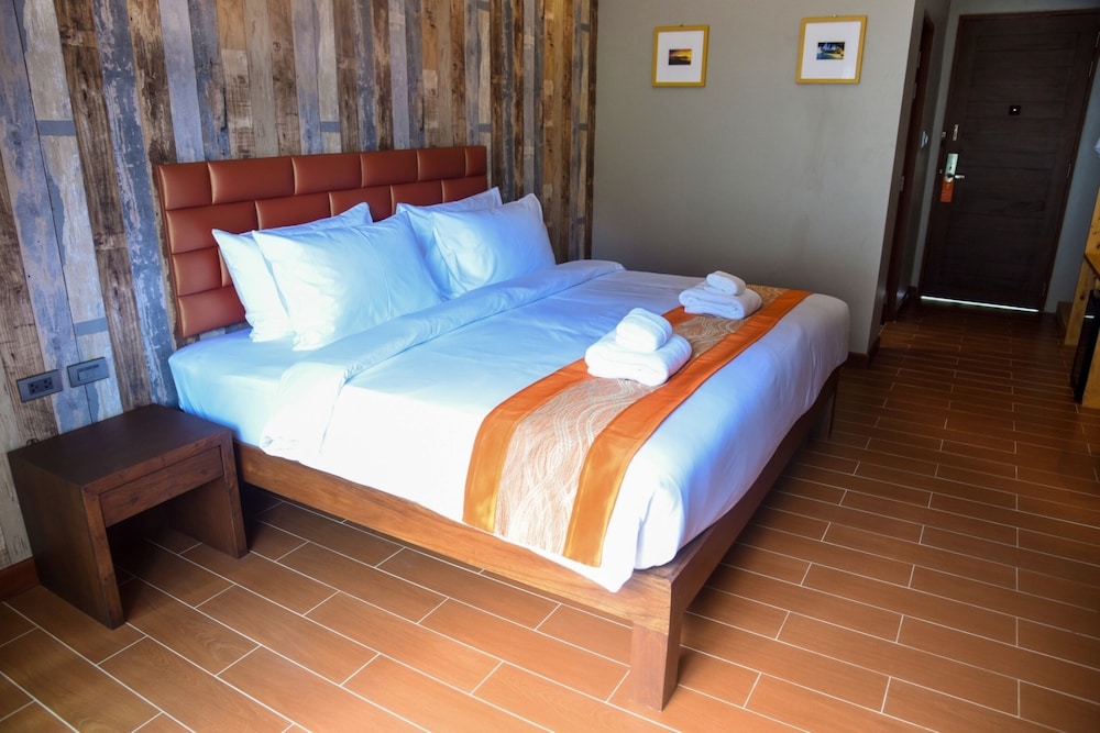 SUPERIOR, DOUBLE BED