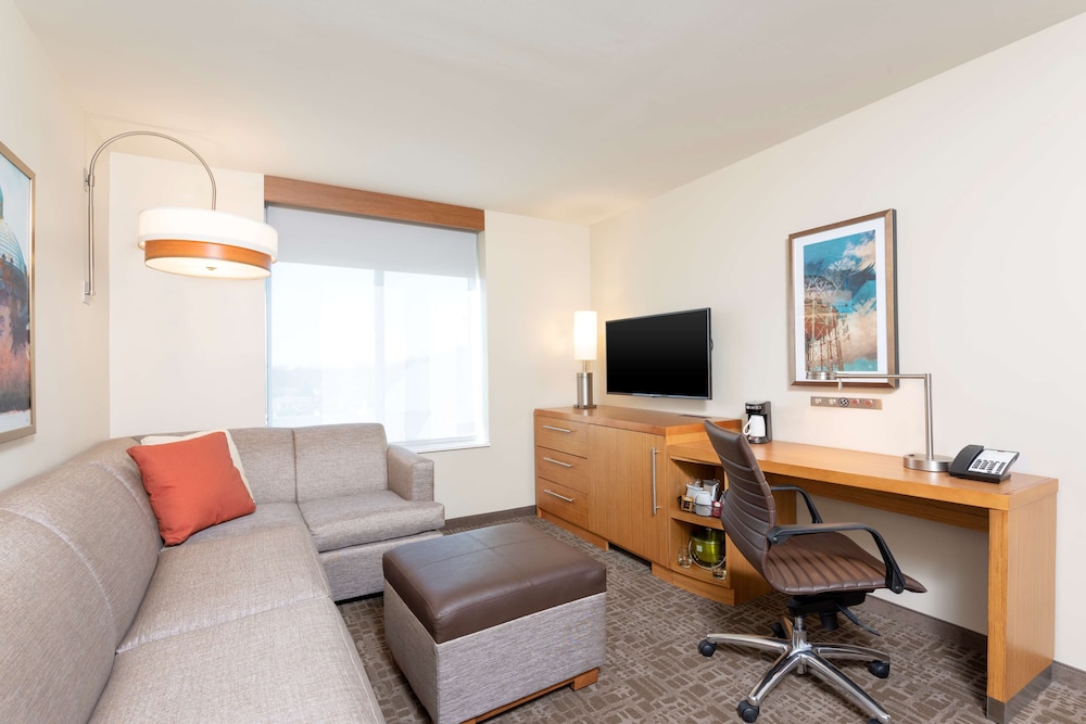 Hyatt Place Detroit/Royal Oak 53/62