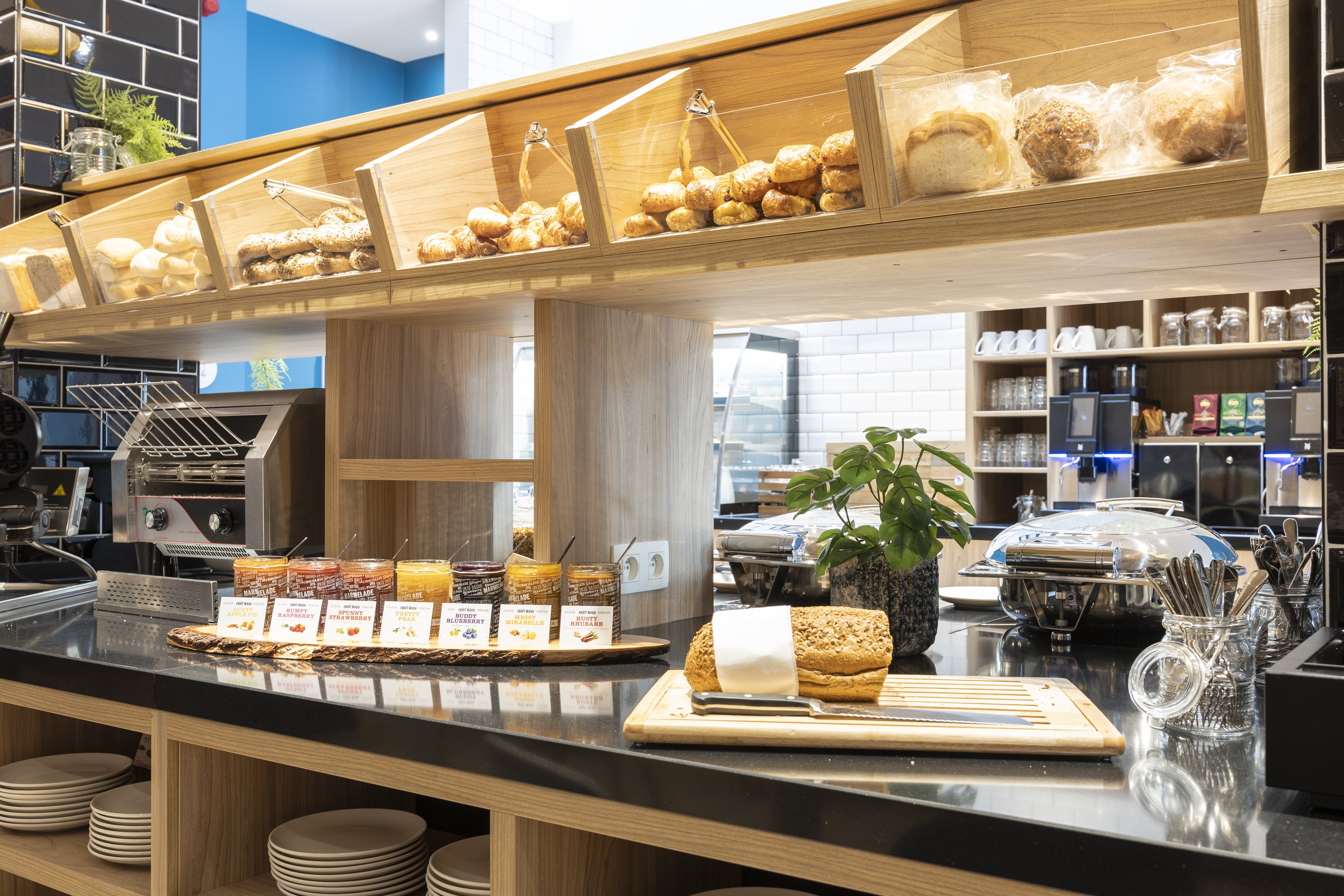 Holiday Inn Express Antwerp - City Centre, an IHG Hotel 3/28