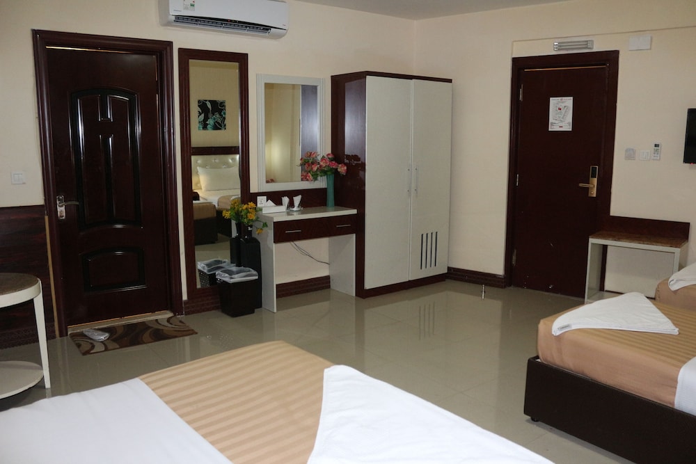 Mariana Hotel 23/50