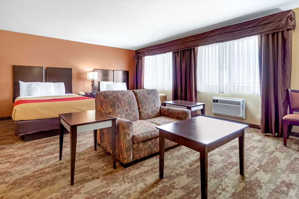 Econo Lodge Black Hills 29/46