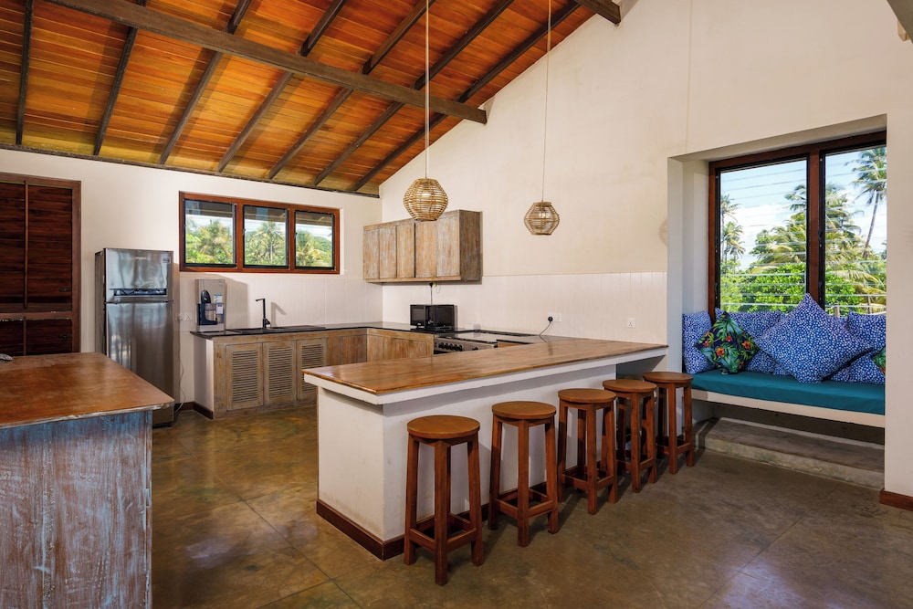 Chillax Villas 7/50