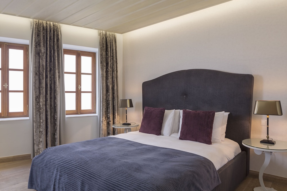Casa Delfino Suites 37/93